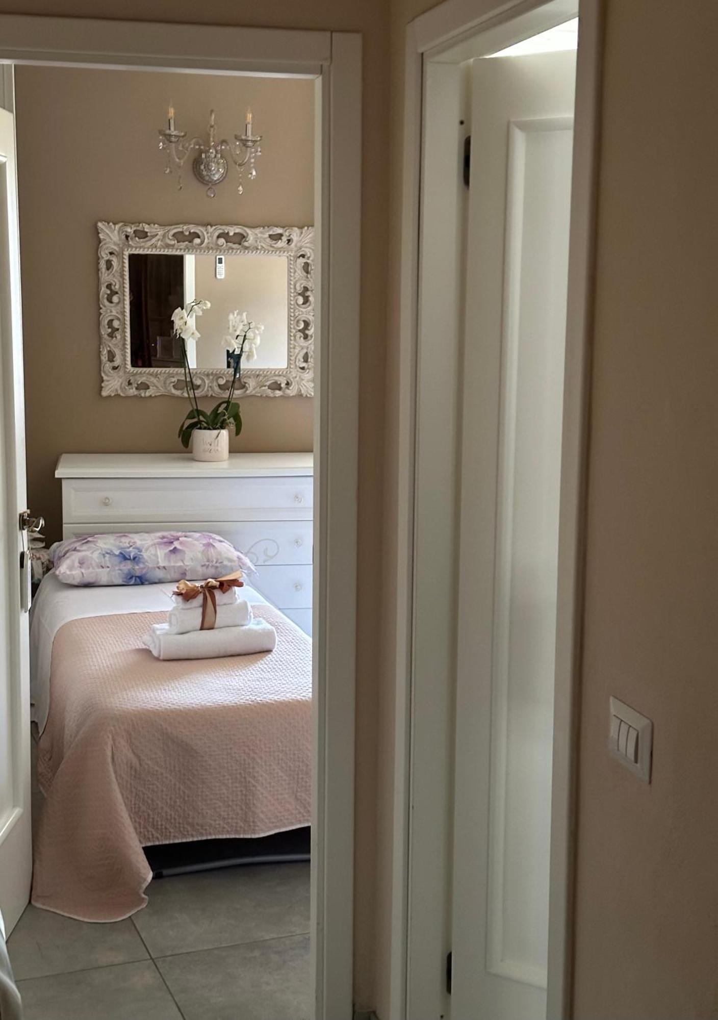 Appartement Lo Scrigno Dei Sogni à San Gimignano Extérieur photo